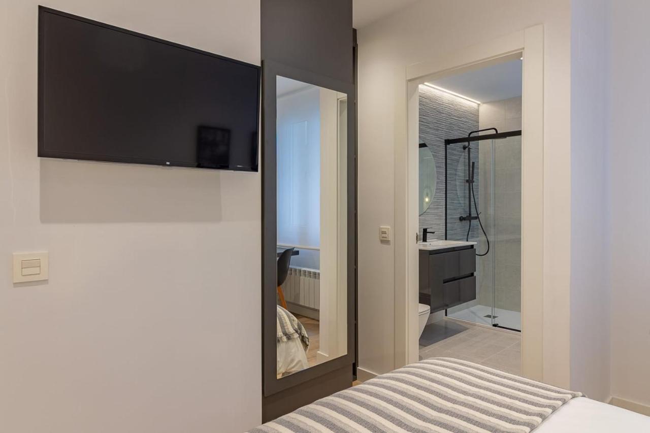 Room4You Oviedo By Asturias Holidays Exteriör bild